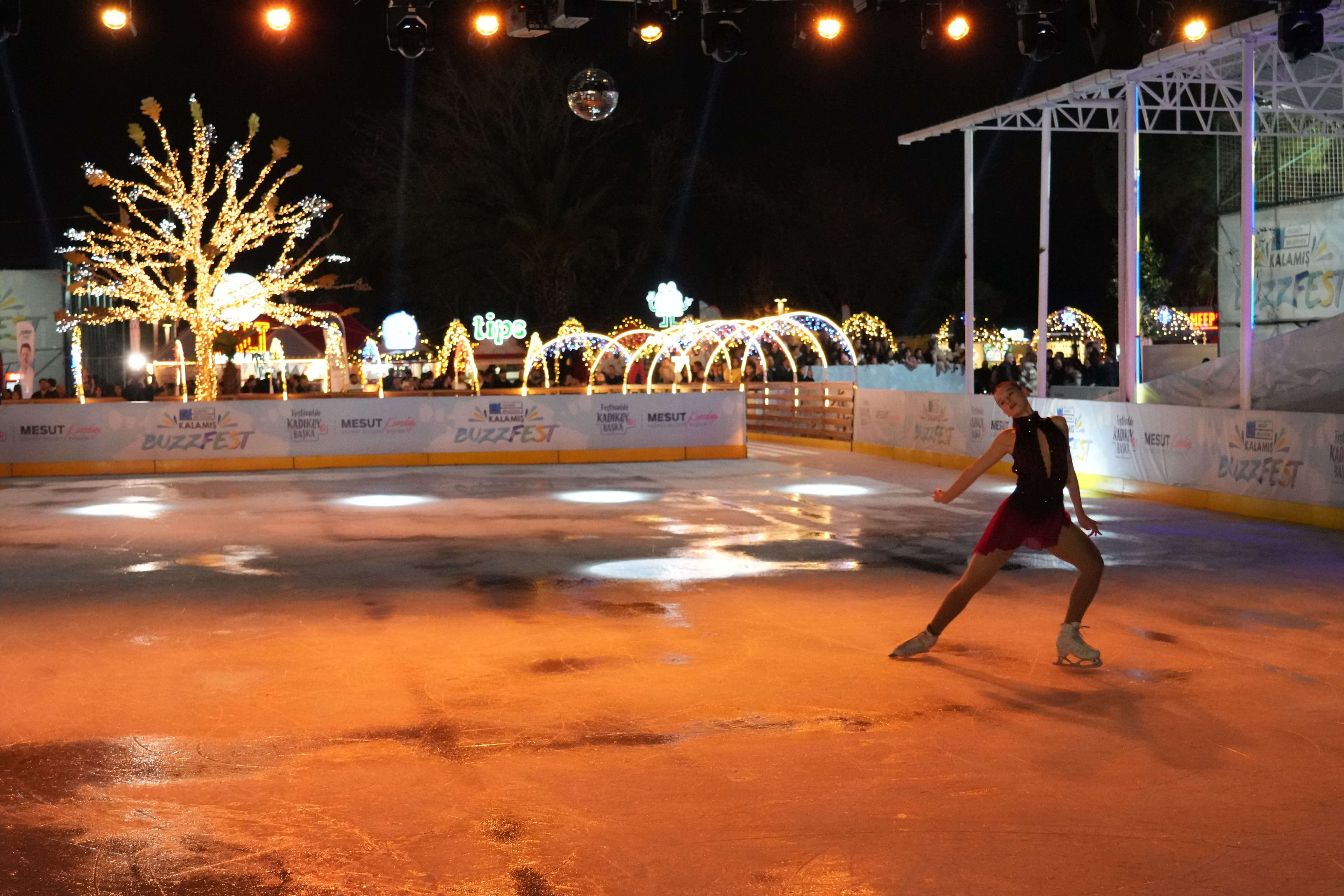 Buzzfest’te artistik buz pateni ve buz hokeyi!